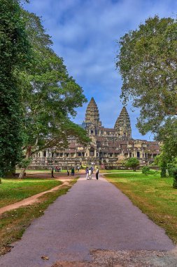 Siem Reap, Kamboçya - 13 Aralık 2014:View gündoğumu vasıl Angkor Wat, Arkeoloji Parkı Siem Reap, Kamboçya UNESCO Dünya Miras Listesi '