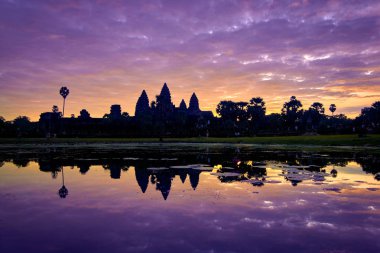Angkor Wat complex gündoğumu, Siem Reap, Kamboçya, Unesco Dünya Mirası ve popüler turistik Archaeological Park adlı görünümünü