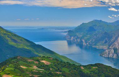 Monte Stivo Arco, Riva, Nago-Torbole Lake Garda, İtalya, görünümünün üst için popüler yerlerinden Avrupa'da seyahat. İtalyan Dolomitler'in panoramik manzaralar