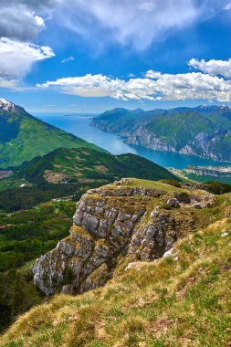 Monte Stivo Arco, Riva, Nago-Torbole Lake Garda, İtalya, görünümünün üst için popüler yerlerinden Avrupa'da seyahat. İtalyan Dolomitler'in panoramik manzaralar