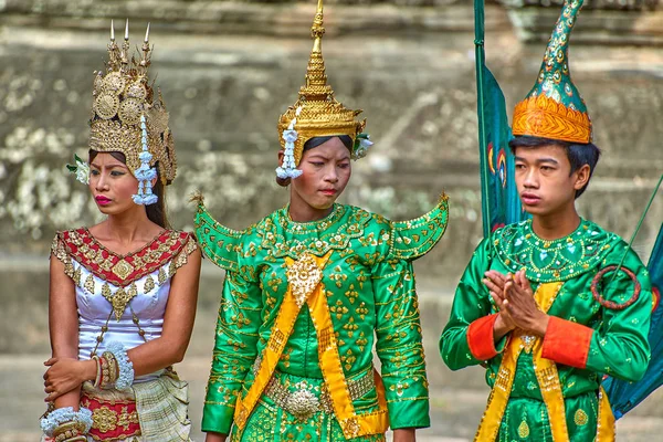 Siem Reap Cambodia Dezembro 2014 Dançarinos Apsara Cambojanos Angkor Wat — Fotografia de Stock