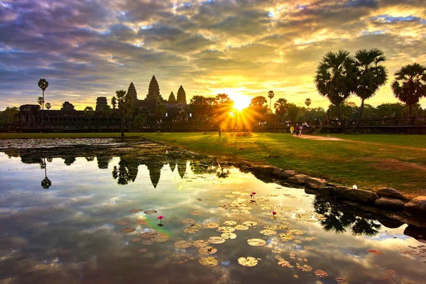 Blick Auf Angkor Wat Bei Sonnenaufgang Archäologischer Park Siem Reap — Stockfoto