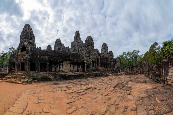 Panoramatický Pohled Chrámu Bayon Rudých Prasat Angkor Thom Komplex Oblíbenou — Stock fotografie