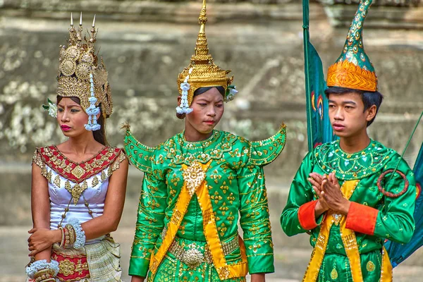 Siem Reap Cambodia December 2014 Cambodians Apsara Dancers Angkor Wat Stock Image