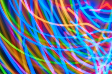 Renkli bokeh soyut odaklanmamış arka plan, renk bokeh arka plan ve doku, bulanık, şerit çizgileri uzun pozlama ile renk ve ışık hareketli