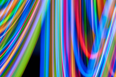 Renkli bokeh soyut odaklanmamış arka plan, renk bokeh arka plan ve doku, bulanık, şerit çizgileri uzun pozlama ile renk ve ışık hareketli