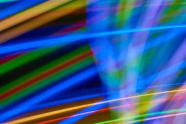 Mavi bokeh arka ışık plan ve doku, bulanık renkli bokeh soyut odaklanmamış arka planda, renkli ışık, uzun pozlama hareket ışıklar