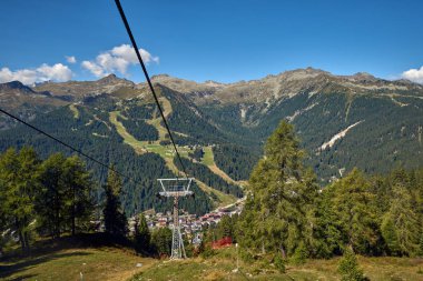 Dağları Madonna di Campiglio Madonna di Campiglio yaz, İtalya, Kuzey ve orta Brenta dağ grupları, Western Dolomites, Trentino-Alto Adige, İtalya