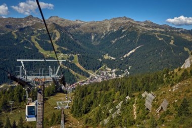 Dağları Madonna di Campiglio Madonna di Campiglio yaz, İtalya, Kuzey ve orta Brenta dağ grupları, Western Dolomites, Trentino-Alto Adige, İtalya
