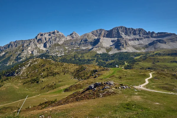 Montañas Alrededor Madonna Campiglio Madonna Campiglio Verano Italia Norte Centro — Foto de Stock