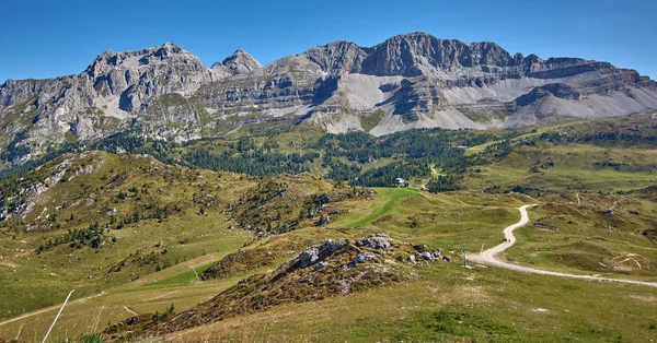 Βουνά Γύρω Από Την Madonna Campiglio Μαντόνα Ντι Καμπίλιο Στο — Φωτογραφία Αρχείου