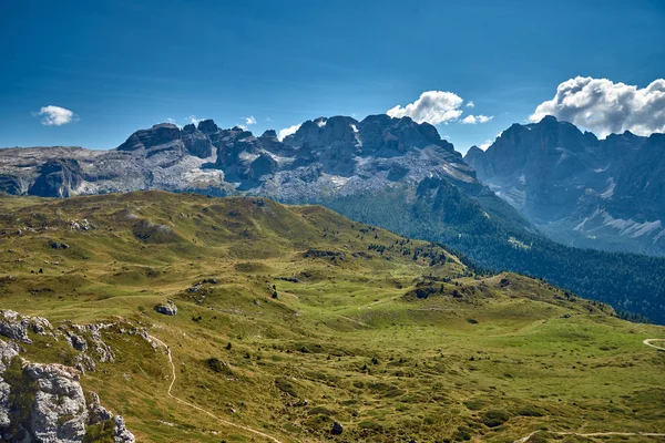 Βουνά Γύρω Από Την Madonna Campiglio Μαντόνα Ντι Καμπίλιο Στο — Φωτογραφία Αρχείου