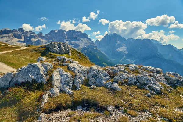 Βουνά Γύρω Από Την Madonna Campiglio Μαντόνα Ντι Καμπίλιο Στο — Φωτογραφία Αρχείου