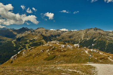 Dağları Madonna di Campiglio Madonna di Campiglio yaz, İtalya, Kuzey ve orta Brenta dağ grupları, Western Dolomites, Trentino-Alto Adige, İtalya