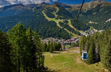 Dağları Madonna di Campiglio Madonna di Campiglio yaz, İtalya, Kuzey ve orta Brenta dağ grupları, Western Dolomites, Trentino-Alto Adige, İtalya