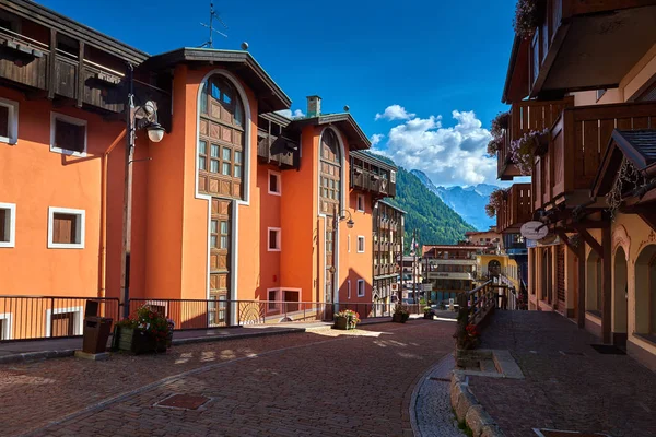 Madonna Campiglio Italy October 2018 Madonna Campiglio Main Square Summertime — Stock Photo, Image