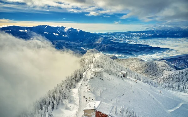 Letecký Pohled Přes Velkolepé Lyžařské Sjezdovky Pohoří Karpaty Panoramatické Zobrazení — Stock fotografie