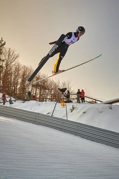 Rasnov Romênia Janeiro 2019 Salta Esqui Desconhecido Compete Copa Mundo — Fotografia de Stock