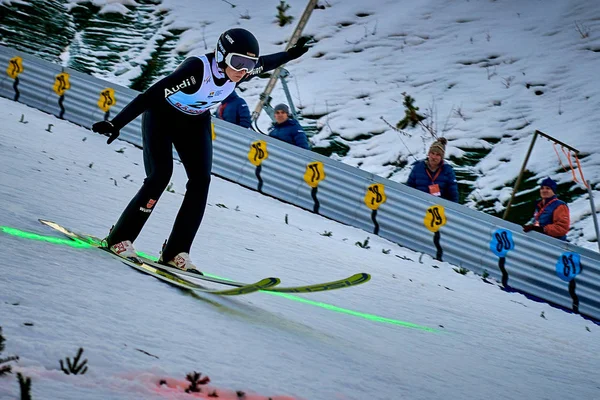 ルシュノフ ルーマニア 2019 不明なスキー ジャンパーは 月ルシュノフ ルーマニアで 2019 Fis スキー — ストック写真