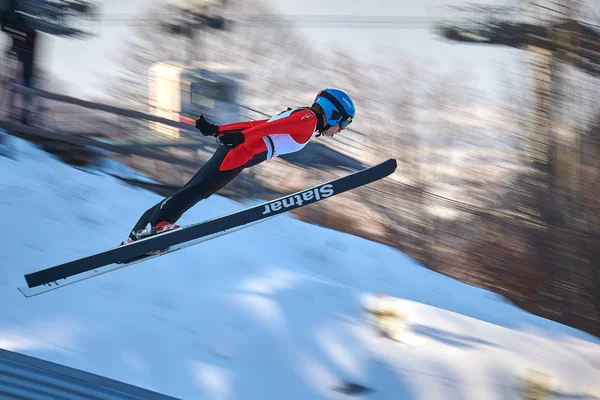 ルシュノフ ルーマニア 2019 不明なスキー ジャンパーは 月ルシュノフ ルーマニアで 2019 Fis スキー — ストック写真