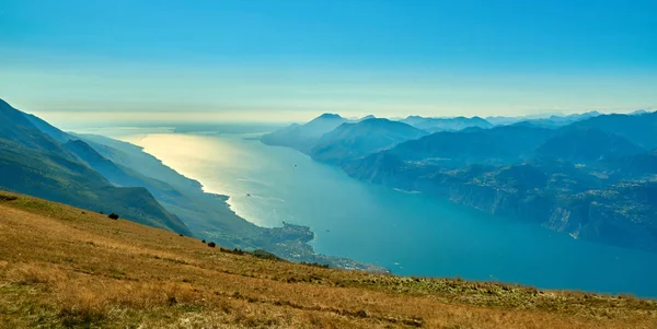 Вид Озеро Гарда Монте Baldo Italy Panorama Чудовий Озера Гарда — стокове фото