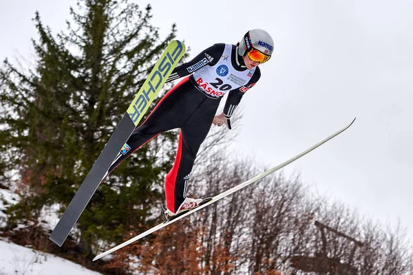 Rasnov Rumänien März 2018 Unbekannter Skispringer Kämpft Sieg Beim Damen — Stockfoto