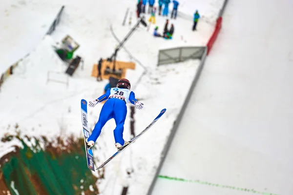 Rasnov Romênia Março 2018 Jumper Esqui Desconhecido Compõe Para Ganhar — Fotografia de Stock