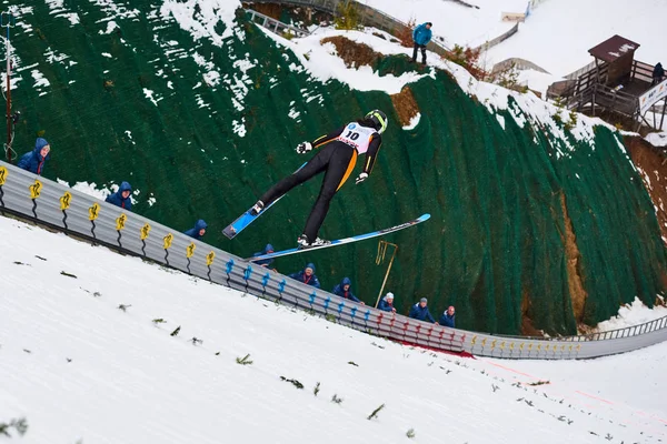 Rasnov Rumänien März 2018 Unbekannter Skispringer Kämpft Sieg Beim Damen — Stockfoto
