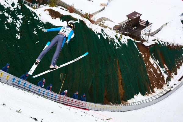Rasnov Romênia Março 2018 Jumper Esqui Desconhecido Compõe Para Ganhar — Fotografia de Stock
