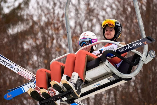 Rasnov Roemenië Maart 2018 Onbekende Schansspringer Compets Winnen Van Ladies — Stockfoto