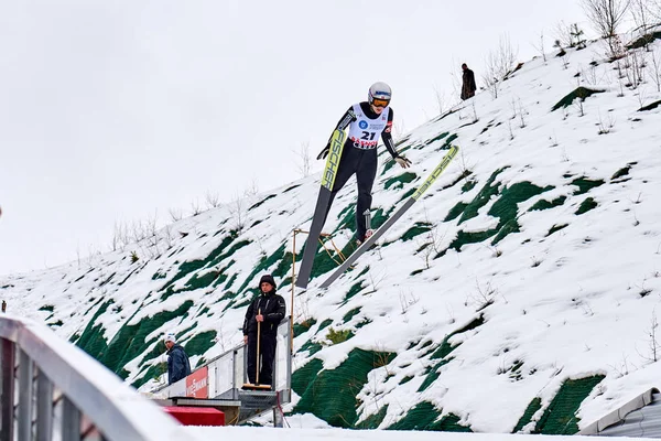 Rasnov Της Ρουμανίας Μαρτίου 2018 Άγνωστη Άλτης Σκι Compets Κερδίσει — Φωτογραφία Αρχείου