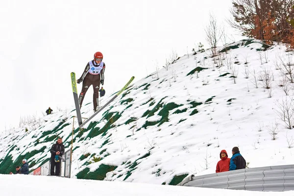 Rasnov Roumanie Mars 2018 Des Sauteurs Ski Inconnus Remportent Coupe — Photo