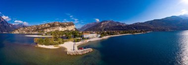 Torbole,Lago di Garda ,İtalya - 19 Ekim 2018:A rial Panorama o