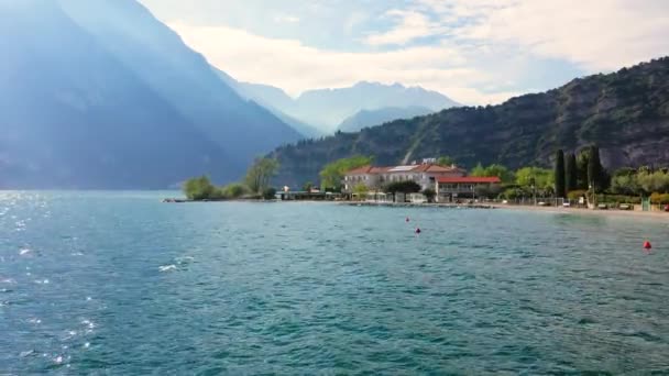 Drone Hava Videosu Torbole Manzaralı Garda Gölü Talya Küçük Bir — Stok video