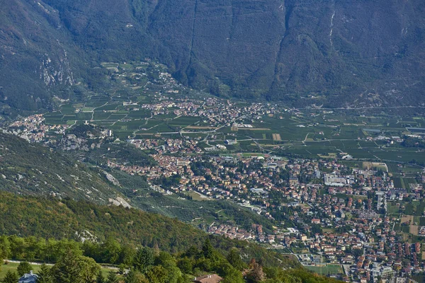 Panorama Den Vackra Gardasjön Omgiven Berg Riva Del Garda Gardasjön — Stockfoto