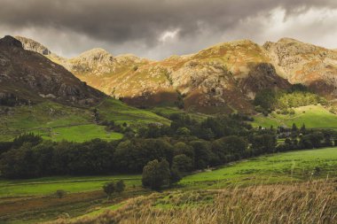 Lake District olarak Great Langdale görünümlerini manzaralar
