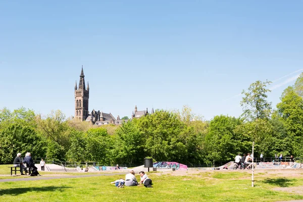 Glasgow Scotland June 2015 People Enjoying Warm Sunny Day Lawns — Stock Photo, Image