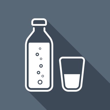 şişe su kabarcıkları ve cam bardak ile. basit simgesi. Uzun Gölge arka plan üzerinde beyaz düz simgesi