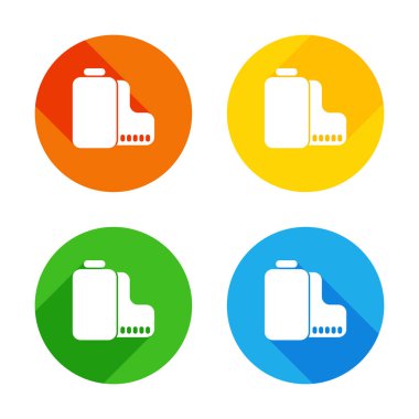 Kamera rulo simgesi. Fotoğraf veya video şeridi. Renkli daireler arka plan düz beyaz simgesi. Dört farklı uzun gölgeler her köşe