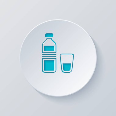 bir şişe su ve cam fincan. basit simgesi. Gri ve mavi katmanları ile daire kes. Kağıt tarzı