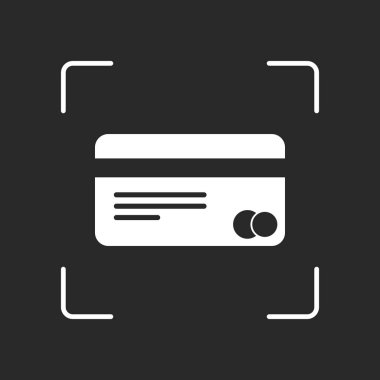 Plastik kredi kartı simgesi. Beyaz nesne kamera otomatik odaklama koyu arka plan üzerinde