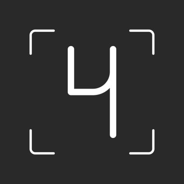 Sayı 4, rakamı, dördüncü. Beyaz nesne kamera otomatik odaklama koyu arka plan üzerinde