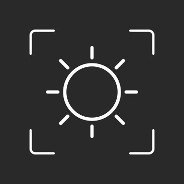 Güneş simgesi. Doğrusal, ince anahat. Beyaz nesne kamera otomatik odaklama koyu arka plan üzerinde