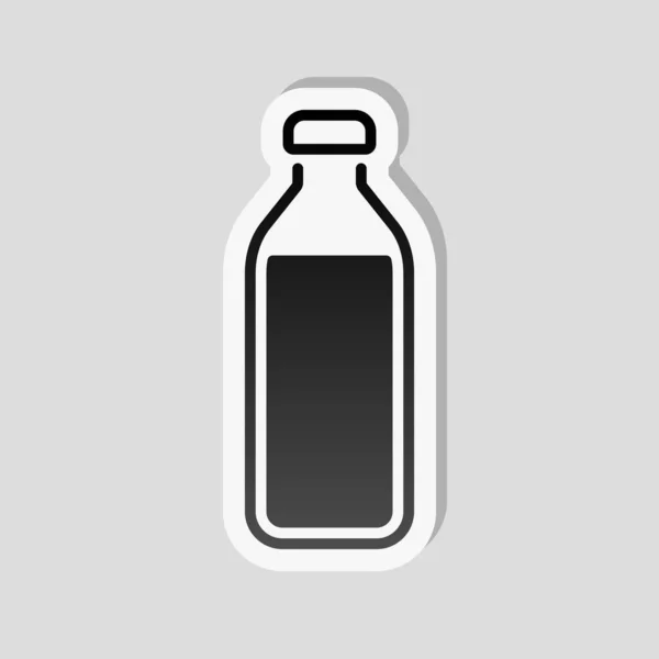 一瓶水 简单的图标 带有白色边框和灰色背景上的简单阴影的贴纸样式 — 图库矢量图片