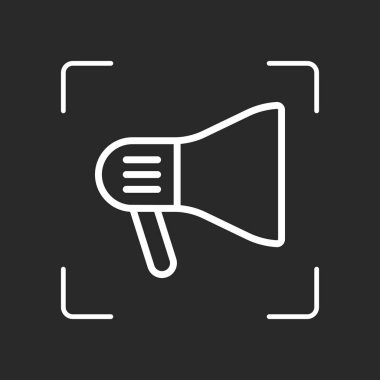 Ağızlık simgesi. Beyaz nesne kamera otomatik odaklama koyu arka plan üzerinde