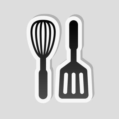 Mutfak Aracı simgesi. Çırpma teli ve spatula. Etiket tarzı ile beyaz ve gri arka plan üzerinde basit gölge