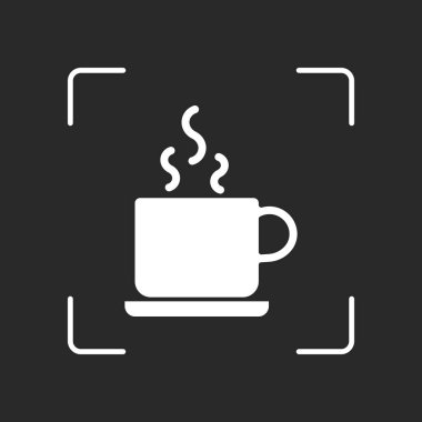 fincan sıcak çay ya da kahve simgesi. Beyaz nesne kamera otomatik odaklama koyu arka plan üzerinde