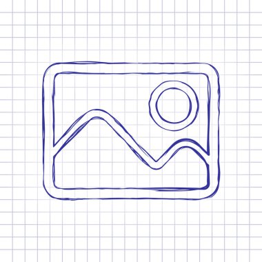 Dağlar ve güneş çift ile hayal et. Basit doğrusal simgesi. Elle çizilmiş resim kağıt sayfası. Mavi mürekkep, anahat kroki tarzı. Damalı zemin üzerine doodle