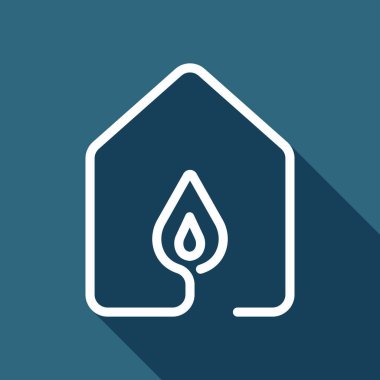 ateş ile ev simgesini alevler. çizgi stili. Uzun Gölge arka plan üzerinde beyaz düz simgesi