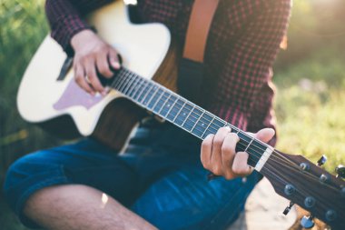 Arka bahçede müzik